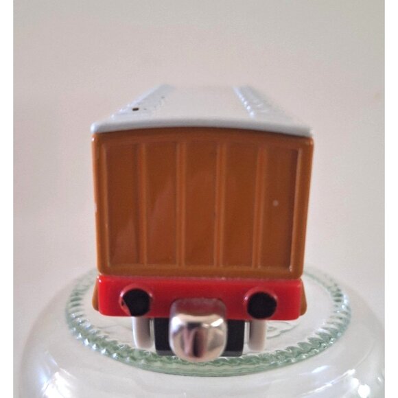 Annie Thomas & Friends Take N Play Railroad Diecast Coach Train Car Magnetic 3" - Picture 3 of 7